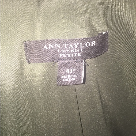 🌹Sold🌹Cropped Blazer - Picture 7 of 8